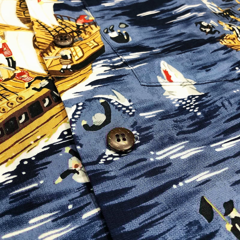 専用 ヘッドグーニー 海戦 アロハシャツ XL PIRATES  ヘッドグーニー アロハシャツ 海賊柄 新品未使用品 - メルカリ