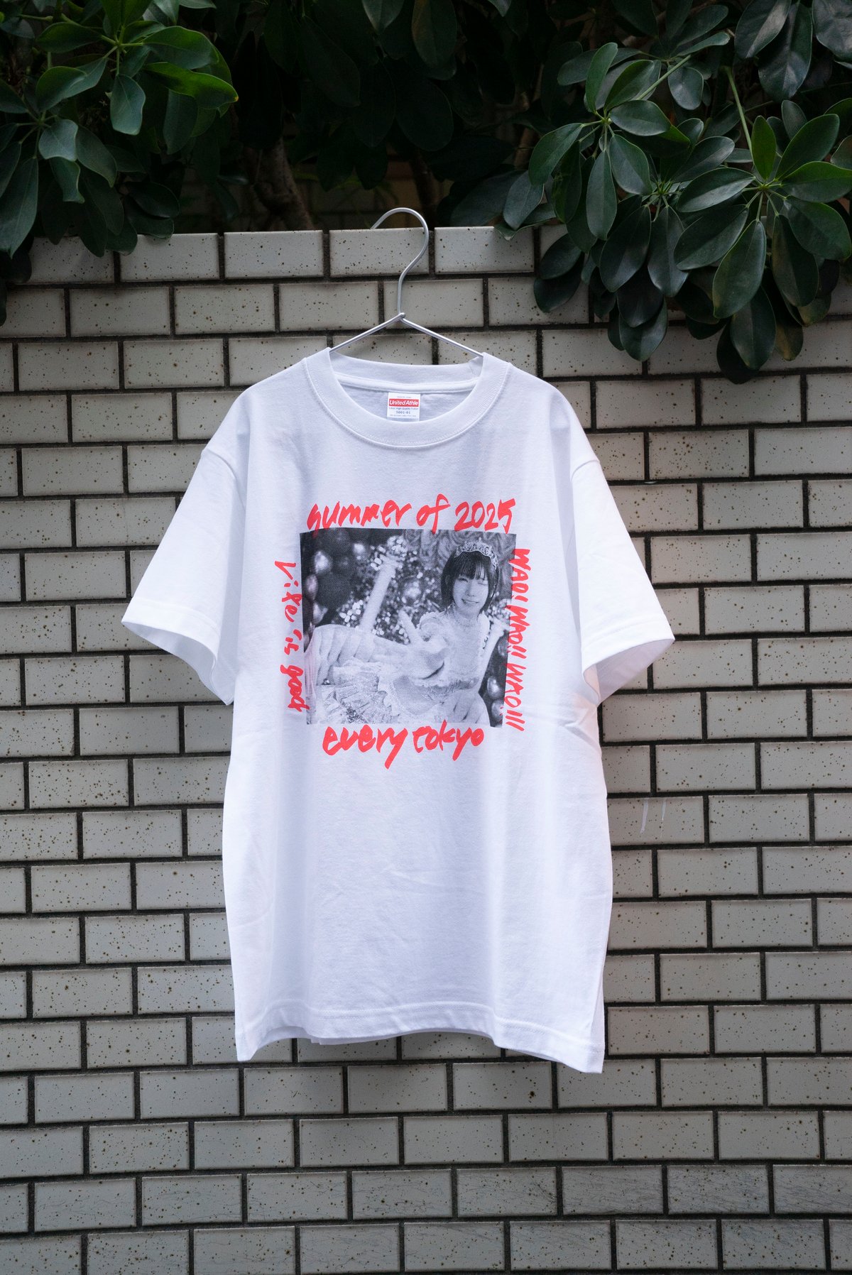 えなこ×everytokyoコラボ WAO!!フォトT-shirts | everytokyo