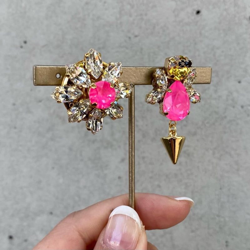 DAISY&BEE Neon Pink イヤリング／ピアス | casaceleste