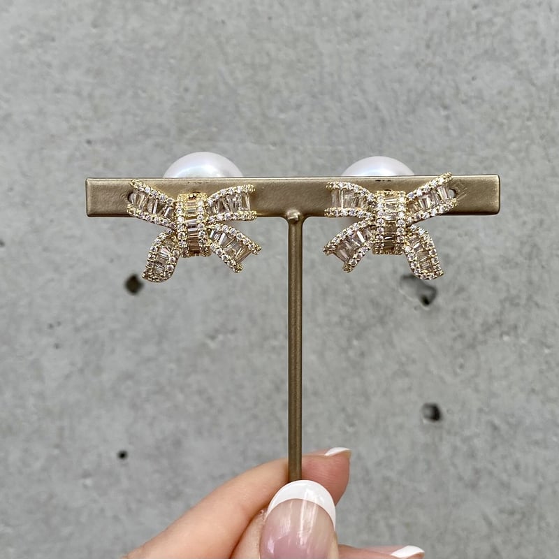 Bijoux Ribbon Pearl Studs イヤリング／ピアス | casaceleste