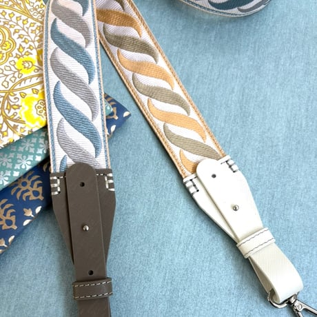 ・LaLa Indie Embroidery Strap・