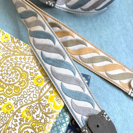 ・LaLa Indie Embroidery Strap・