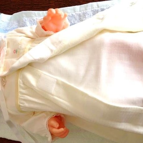 ＜レビューいただきました！＞NICUご退院ドレス6点セット ベビーイエロー　ガウン付き