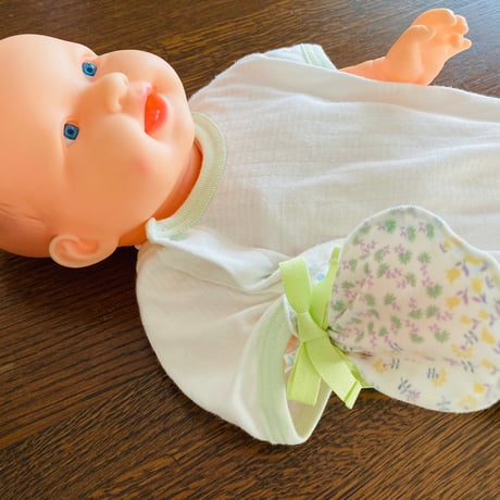 HowCute®︎点滴用肌着M 帽子セット(新生児サイズ）
