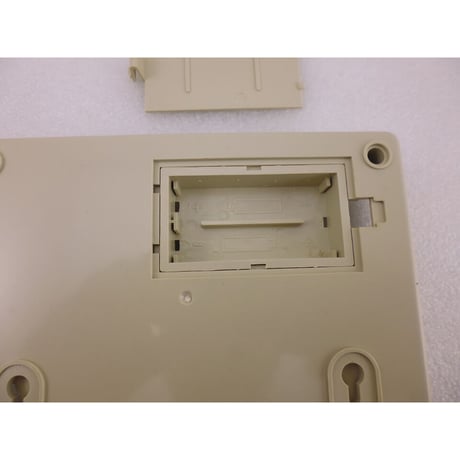 150×110×50 mm  単3電池ホルダー付き プラスチックケース  ( ZHW-651 )