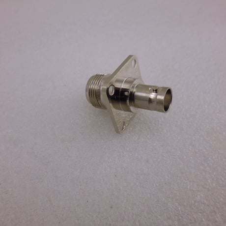 NJ（メス）-BNCJ（メス）コネクタ フランジTYPE  ( ZHW-722)