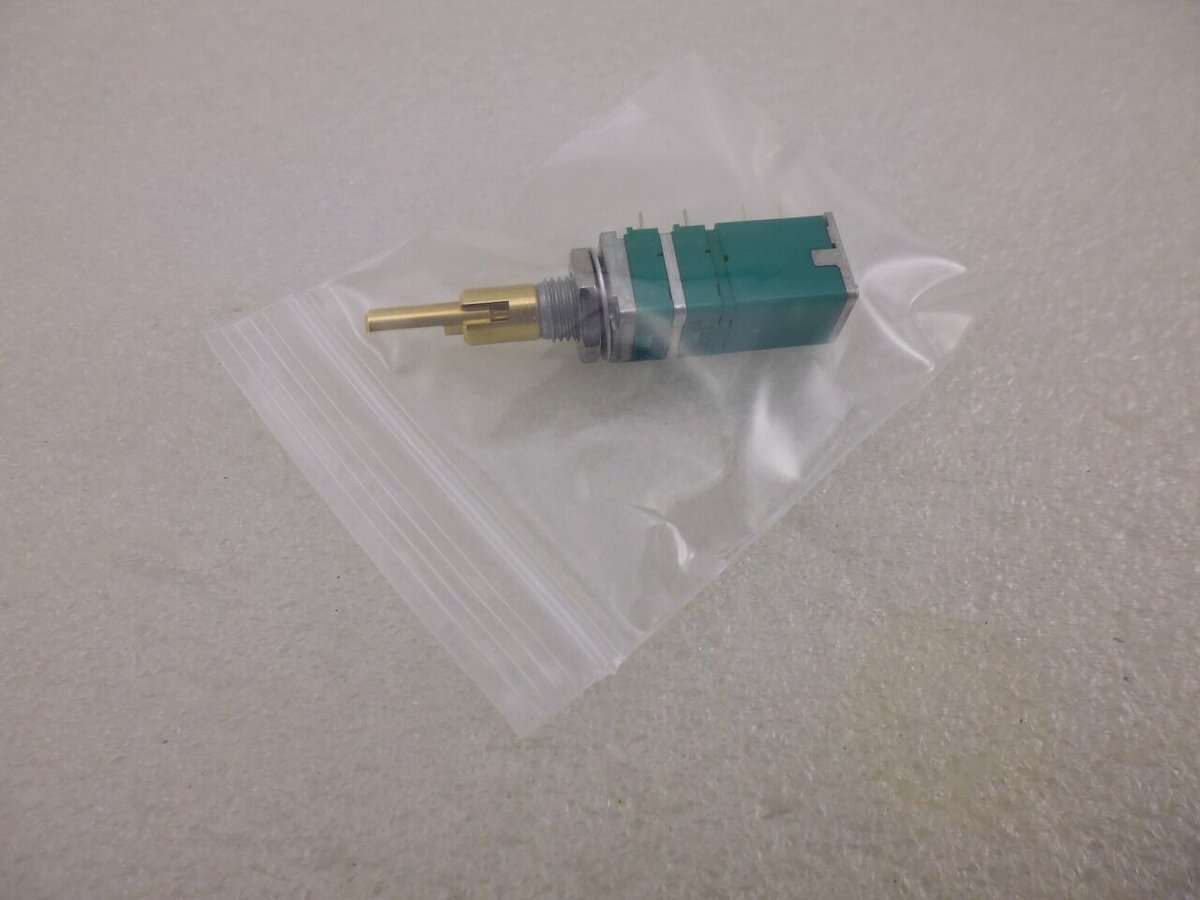 TR-751 TR-851修理用代替品( PW / VL / SQL ) SW付2連2軸ボリュ