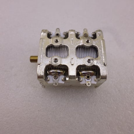 長期保管品未使用　2連エアーバリコン 440pF×2 ( ZHW-167 )