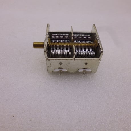 長期保管品未使用　2連エアーバリコン 440pF×2 ( ZHW-167 )