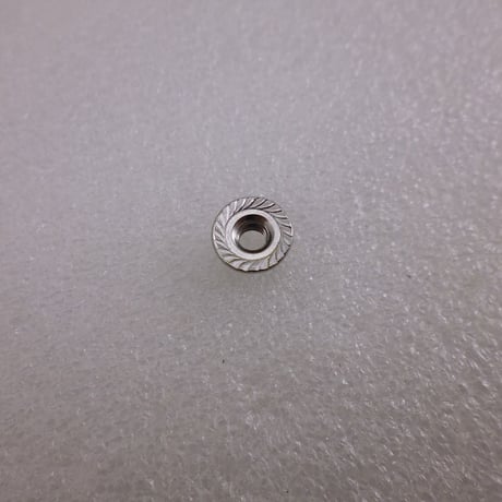 20個セット  M4座付きナット SUS304  ( DX ANTENNA DELTAX 430MHz 15ele エレメント固定用に最適  ) ( ZHW-549 )