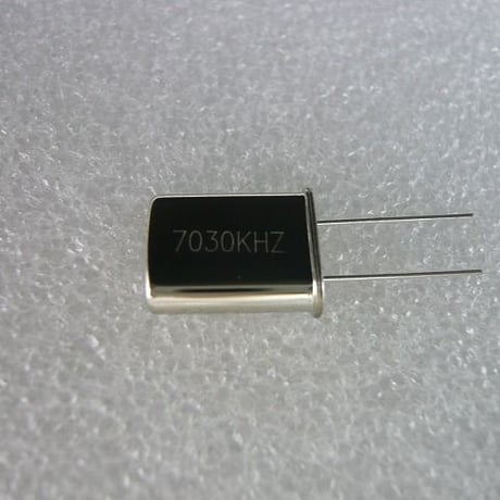 7030KHz HC-49U Type 水晶振動子  ( ZHW-HAM-017 )