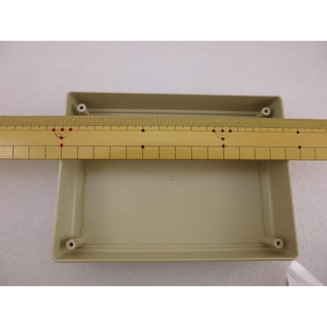 150×110×50 mm  単3電池ホルダー付き プラスチックケース  ( ZHW-651 )