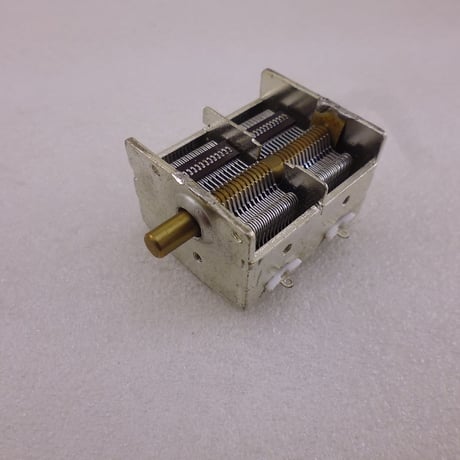長期保管品未使用　2連エアーバリコン 440pF×2 ( ZHW-167 )