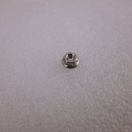 20個セット  M3座付きナット  SUS304   ( ZHW-629 )