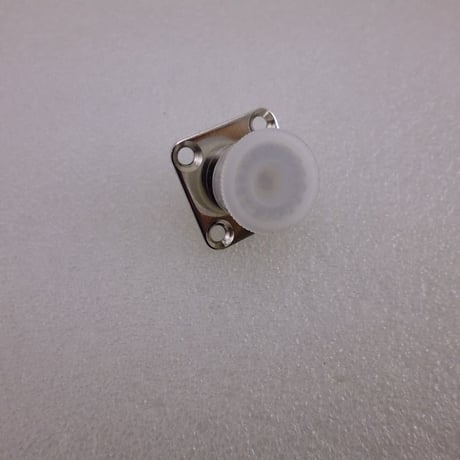 UHF型コネクタ（メス）（角座）( ZHW-831 )