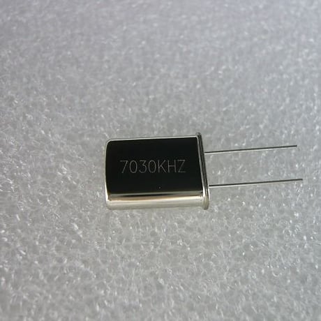 7030KHz HC-49U Type 水晶振動子  ( ZHW-HAM-017 )