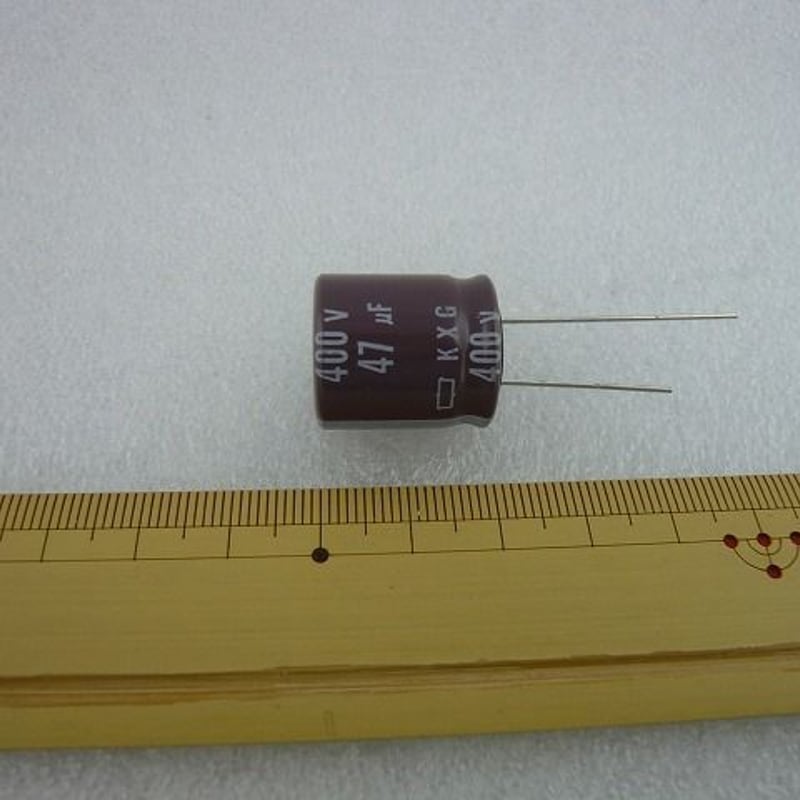 47μF / 400V 立形電解コンデンサ 日本ケミコン製 ( ZHW-259 ) | 47μF / 400V 立形電解コンデンサ 日本ケミコン製 ( ZHW-259 ) |