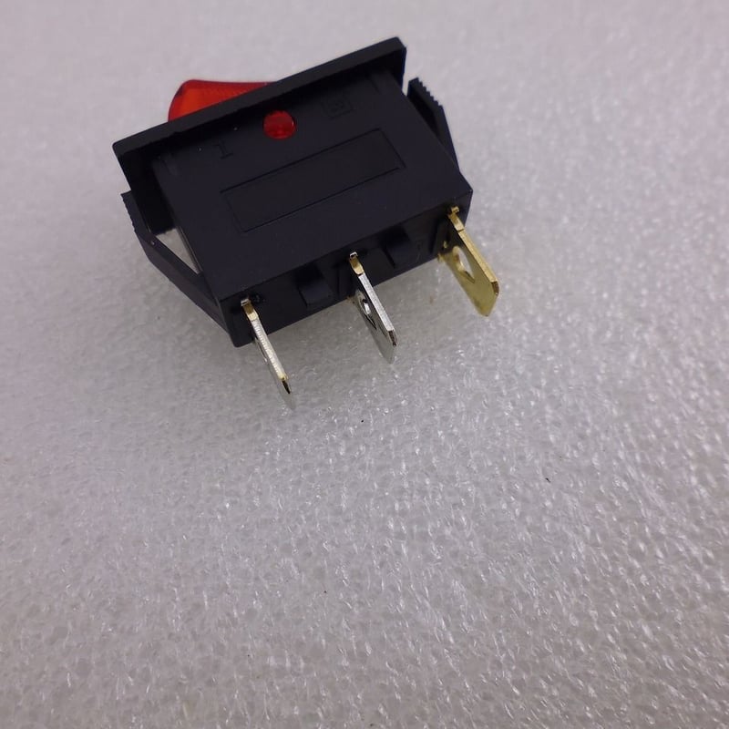 KCD3-1013P-A 角型スリム ロッカースイッチ 赤 ランプ付 ( ZHW KCD3-1013P-A 角型スリム ロッカースイッチ 赤 ランプ付 ( ZHW
