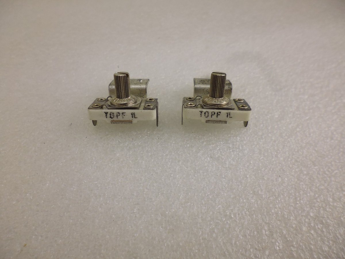 ♬︎さま専用 在庫 未使用品 2個セット タイトトリマコンデンサ 10pF ( ZHW