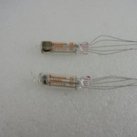 2本組 真空管 RAYTHEON (レイセオン) 製 1AG4 （元箱付） ( ZHW-TUBE-073 )