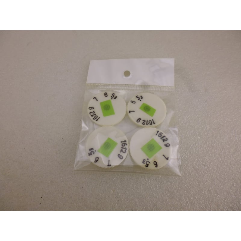 4個セットAM用 PVC DIALつまみ 色：白 JUNK 取付ネジ付 ( ZHW