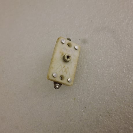 中古　MIYAMA タイト トリマコンデンサ 10pF　( ZHW-ETC-704 )