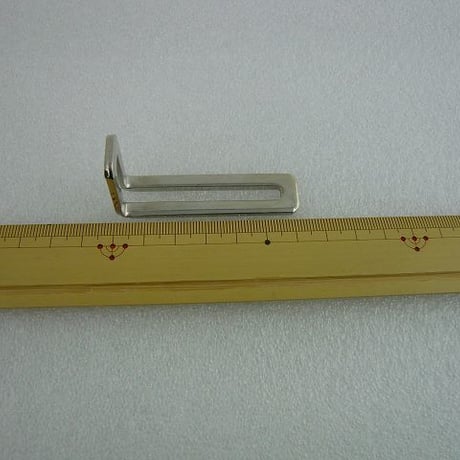 L型金具  ( ZHW-131 )