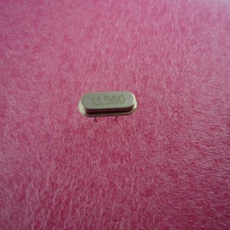 5個セット  13.560MHz HC-49S Type 水晶振動子  ( ZHW-443 )