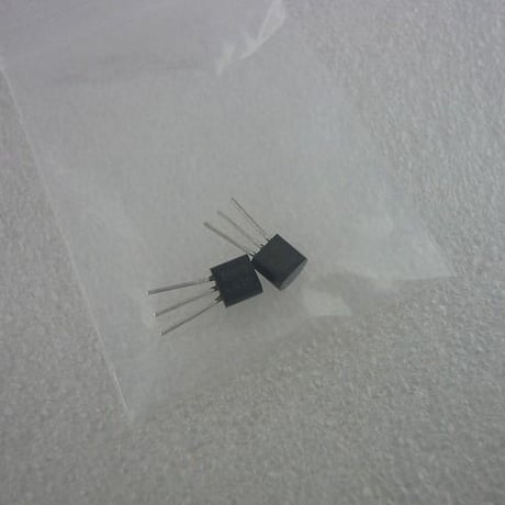2個セット  2SA1015L-GR Low Noizeトランジスタ 東芝製  ( ZHW-317 )