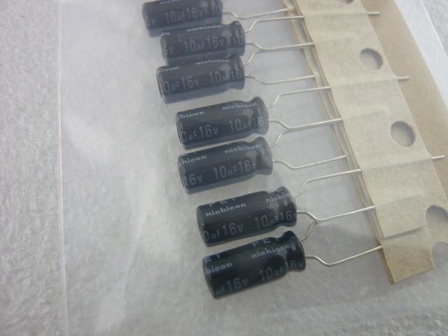10個セット 10μF / 16V 立形電解コンデンサ ニチコン製 ( ZHW 10個セット 10μF / 16V 立形電解コンデンサ ニチコン製 ( ZHW
