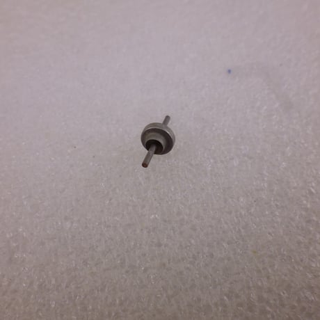 10個セット貫通コンデンサ 1300pF  ( ZHW-ETC-583 )