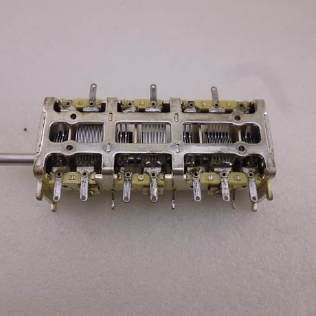 長期保管品未使用 エアーバリコン 230pF×2 / 100pF×1 / 25pF×4 (ZHW-ETC-462)