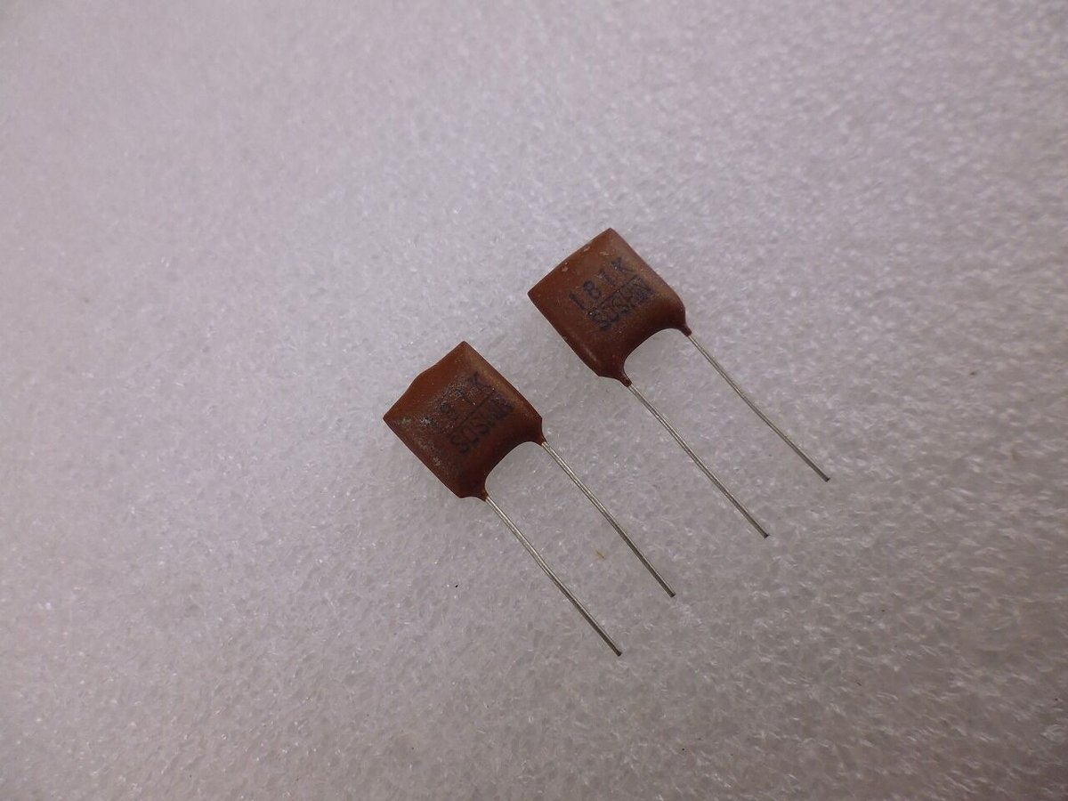 2個セット 180pF/500V マイカ コンデンサ 双信電機製 ( ZHW-589 ) |