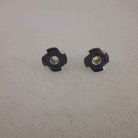 2個セット（三脚ネジ取付用） 1/4 W 爪付きTナット  (ZHW-836 )