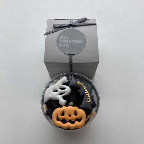 Halloween cookies case