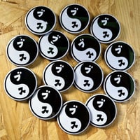 ブスの陰陽缶バッチ