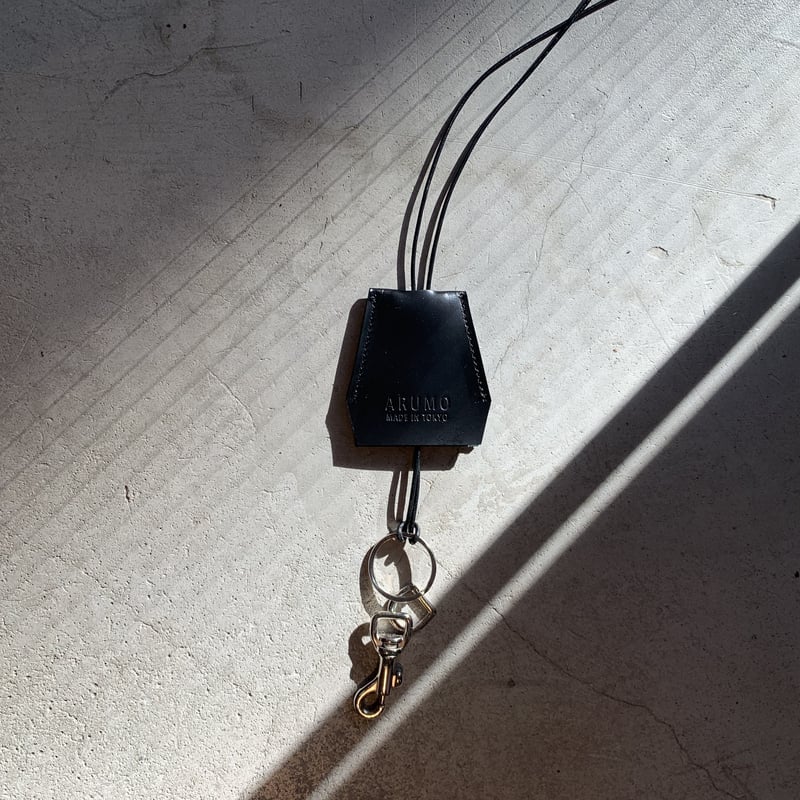 HERMES ブラック レザー キークロシェット シュリンク革 ハンドメイド