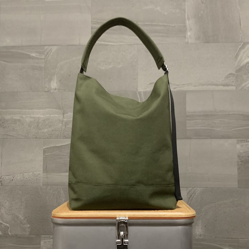 ARUMO ワンショルダーバッグ / ワックスオリーブキャンバス