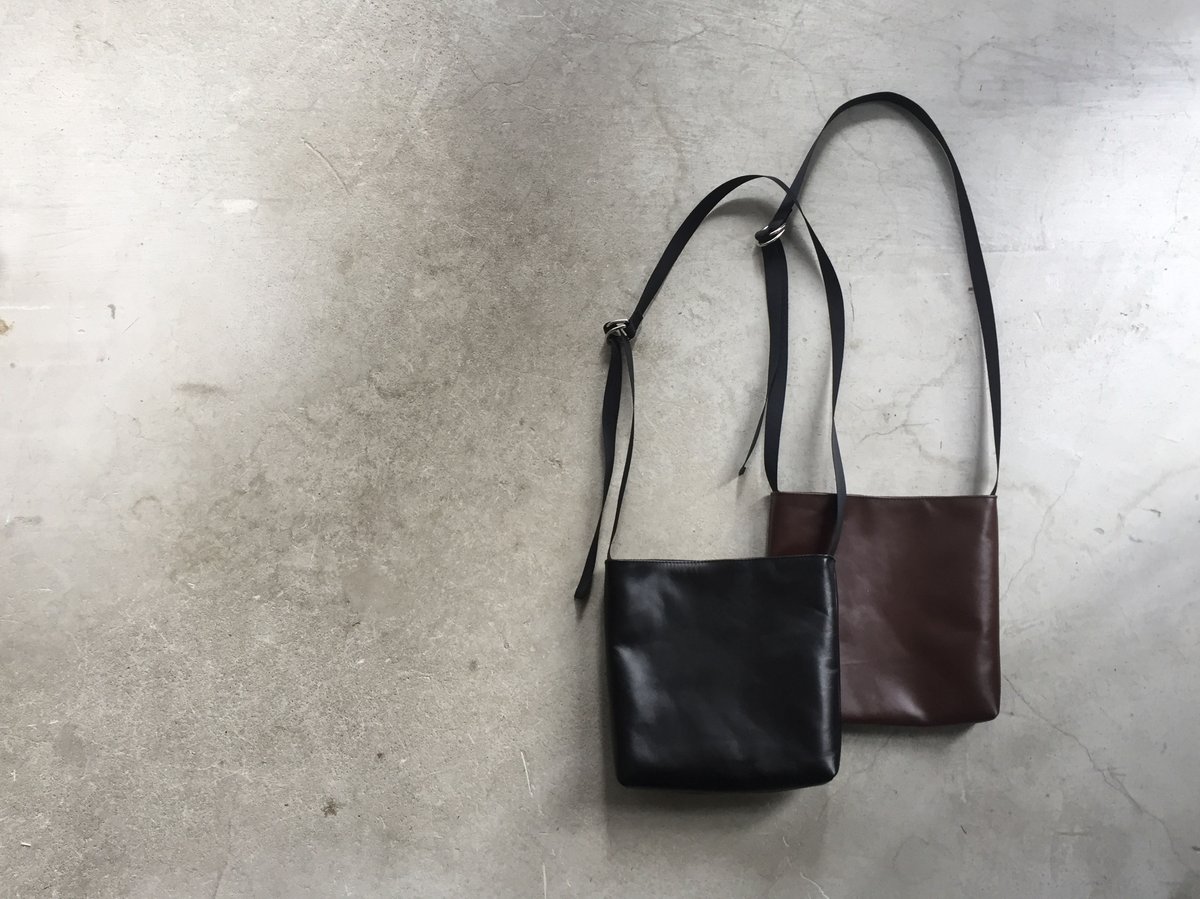 ARUMO レザーショルダーバッグD / ブラックレザー | ARUMO OnlineStore