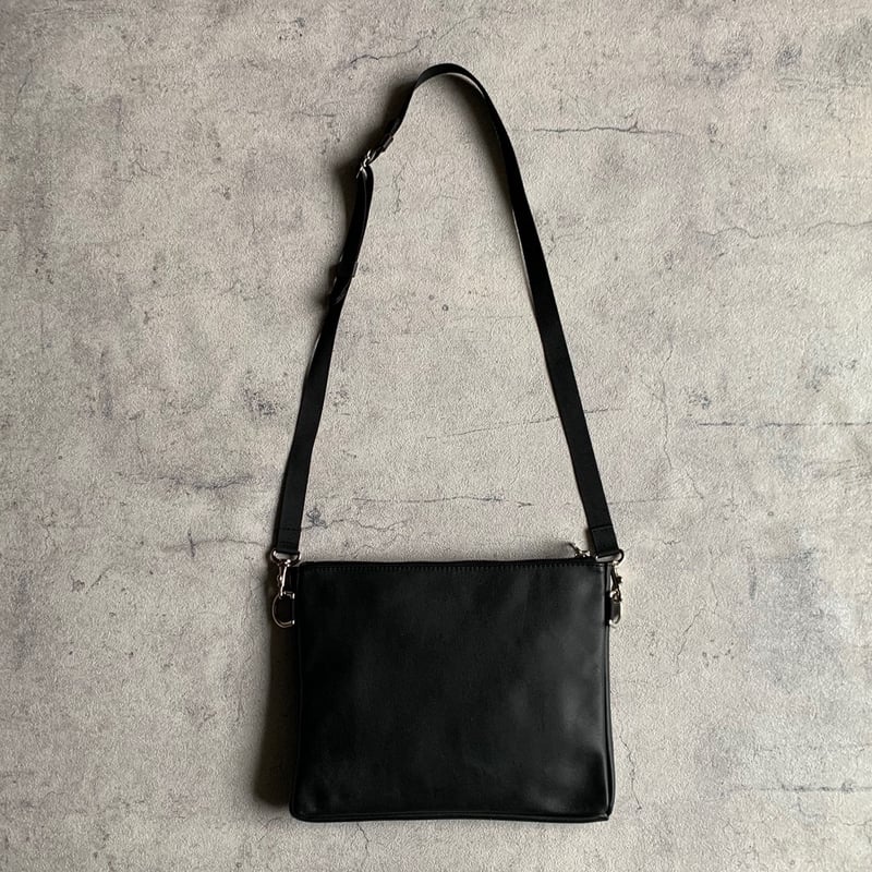 ブラック レザー サコッシュ レザーサコッシュ ブラック – HushTug