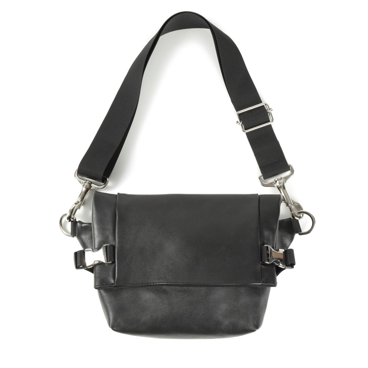 ARUMO フラップボディバッグ Mini / ブラックレザー | ARUMO Online