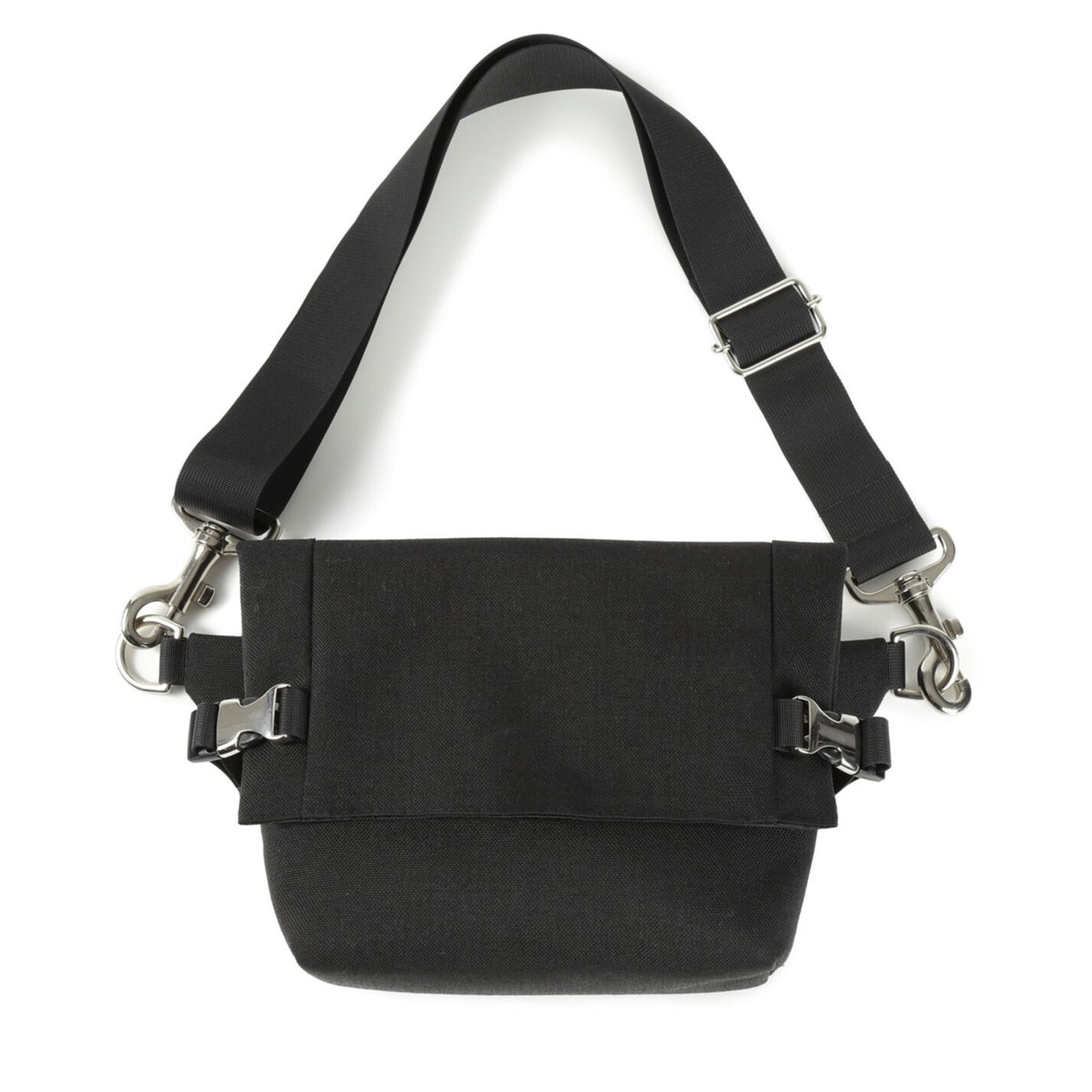 セーラム様　ナイロン製 ブラック ボディバッグ fit=scale-down,w=1200