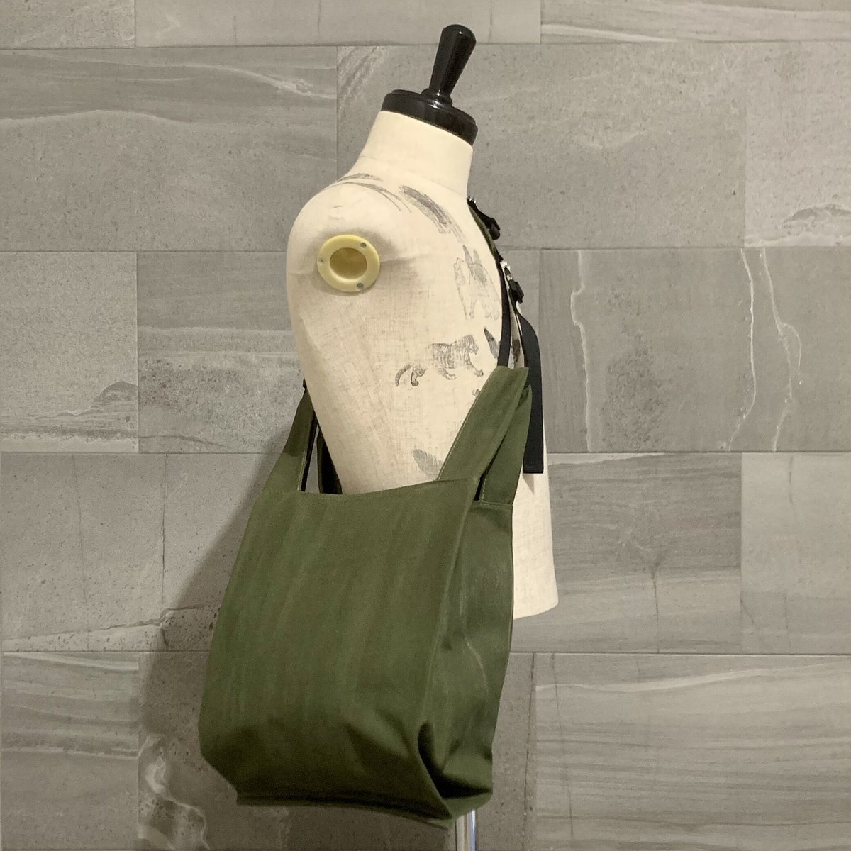 ARUMO 2Way エコバッグ / ワックスオリーブキャンバス (M) | ARUMO O