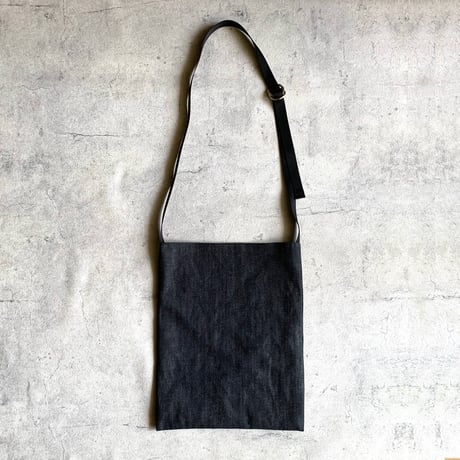ARUMO  フラットショルダーバッグ D /  セルビッチデニム