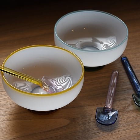 SNOW BOWL amabro アマブロ スノ―ボウル ミルクガラス デザートボウル 耐熱ガラス 電子レンジ可 食洗器可 かき氷 アイス 器 食器 緑 アンバー うつわ テーブルコーディネート