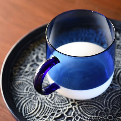 TWO TONE MUG amabro アマブロ ツートーンマグ ガラス マグカップ 耐熱ガラス モダン シンプル 薄口 ミルクガラス 電子レンジ可 食洗器可 ギフト プレゼント