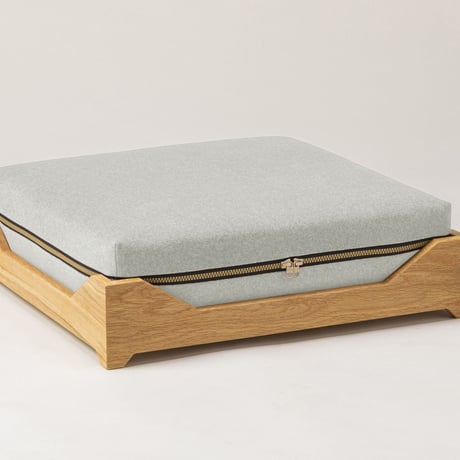 COMODO ベッド オーク材 ペット家具 天然木 ペットベッド ペットクッション ペット用品 犬 猫 ねこ くつろぎスペース 寝心地抜群 犬用ベッド おしゃれ 犬のベッド ペットソファ