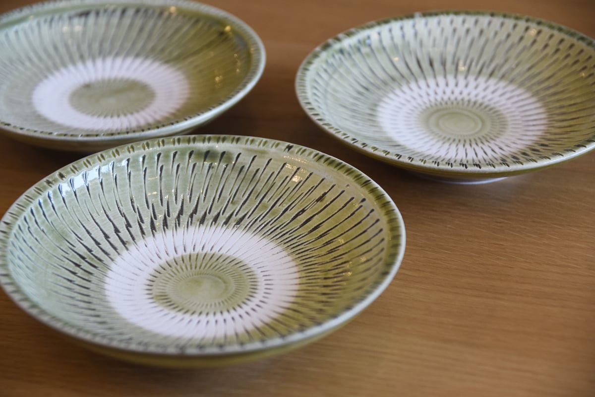 小鹿田焼(坂本庸一窯) 5寸皿 緑 Onta ware Onta-yaki Japanese 小鹿田焼(坂本庸一窯) 5寸皿 緑 Onta ware Onta-yaki Japanese