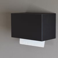 ペーパータオルホルダー Paper Towel Dispenser レザー調 ブラック 黒 小判 中判 壁掛け ペーパータオル ケース ディスペンサー トイレ 洗面所 業務用 おしゃれ 手拭き
