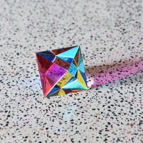 CMY Cubes The Aether【Original】 CMYキューブ エーテル オリジナル アクリル 正八立方体 オブジェ 置物 プリズム インテリア雑貨 シアン マゼンダ イエロー 三原色